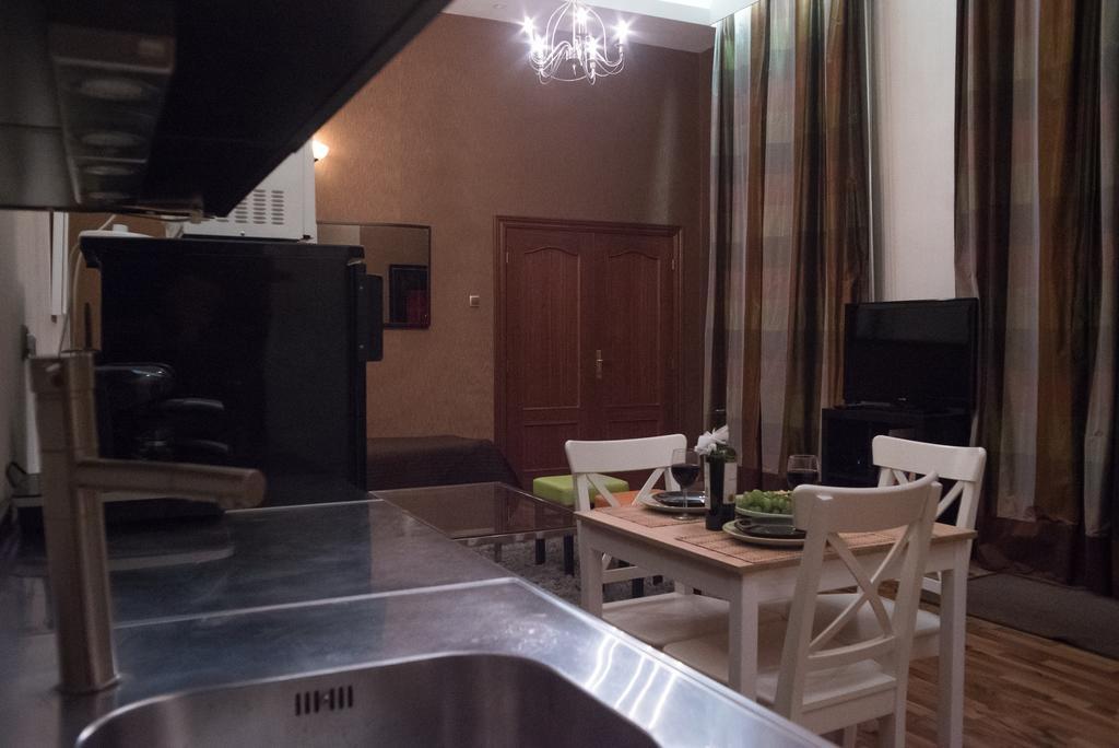 Inviting Flat In The Heart Of Town Apartamento Budapeste Exterior foto