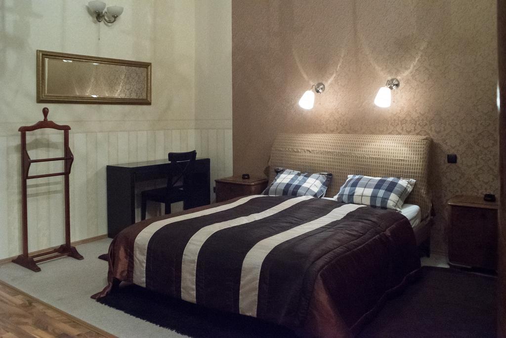 Inviting Flat In The Heart Of Town Apartamento Budapeste Exterior foto