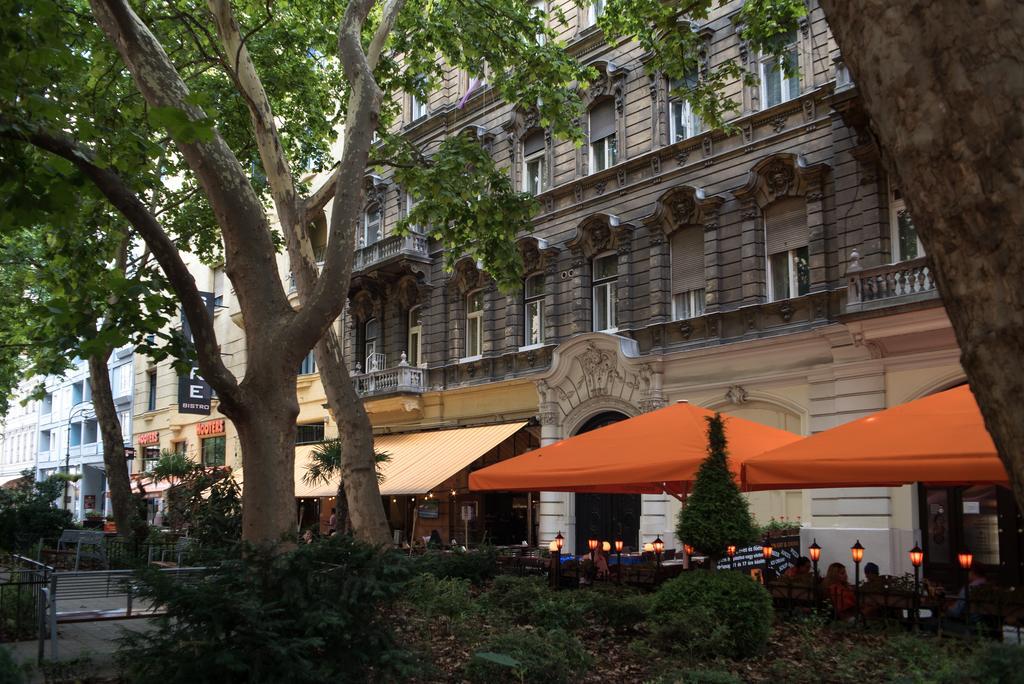 Inviting Flat In The Heart Of Town Apartamento Budapeste Exterior foto