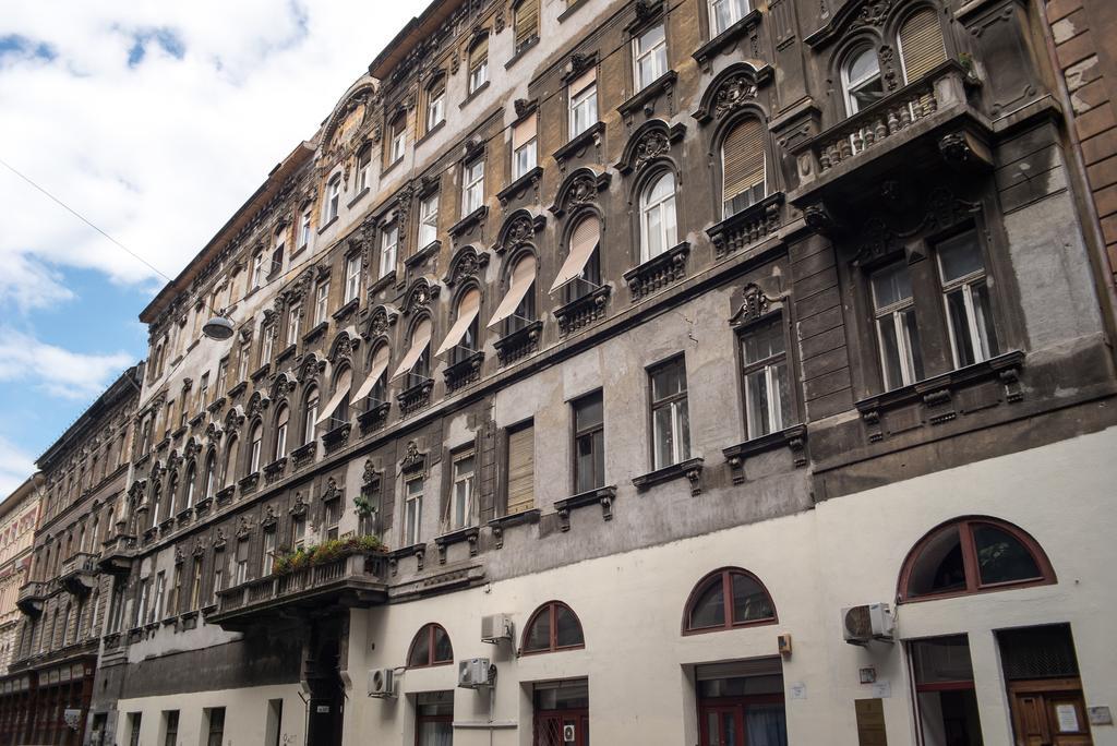 Inviting Flat In The Heart Of Town Apartamento Budapeste Exterior foto