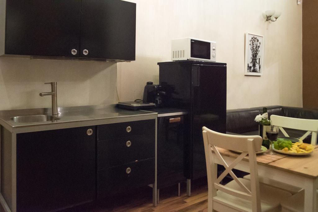 Inviting Flat In The Heart Of Town Apartamento Budapeste Exterior foto