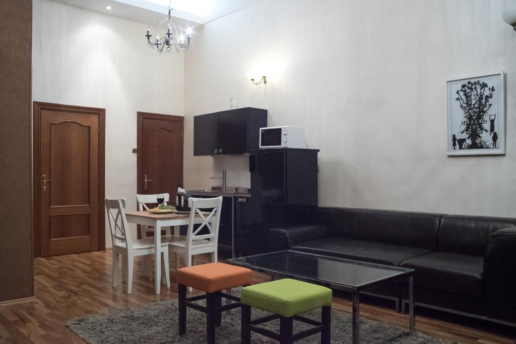 Inviting Flat In The Heart Of Town Apartamento Budapeste Exterior foto
