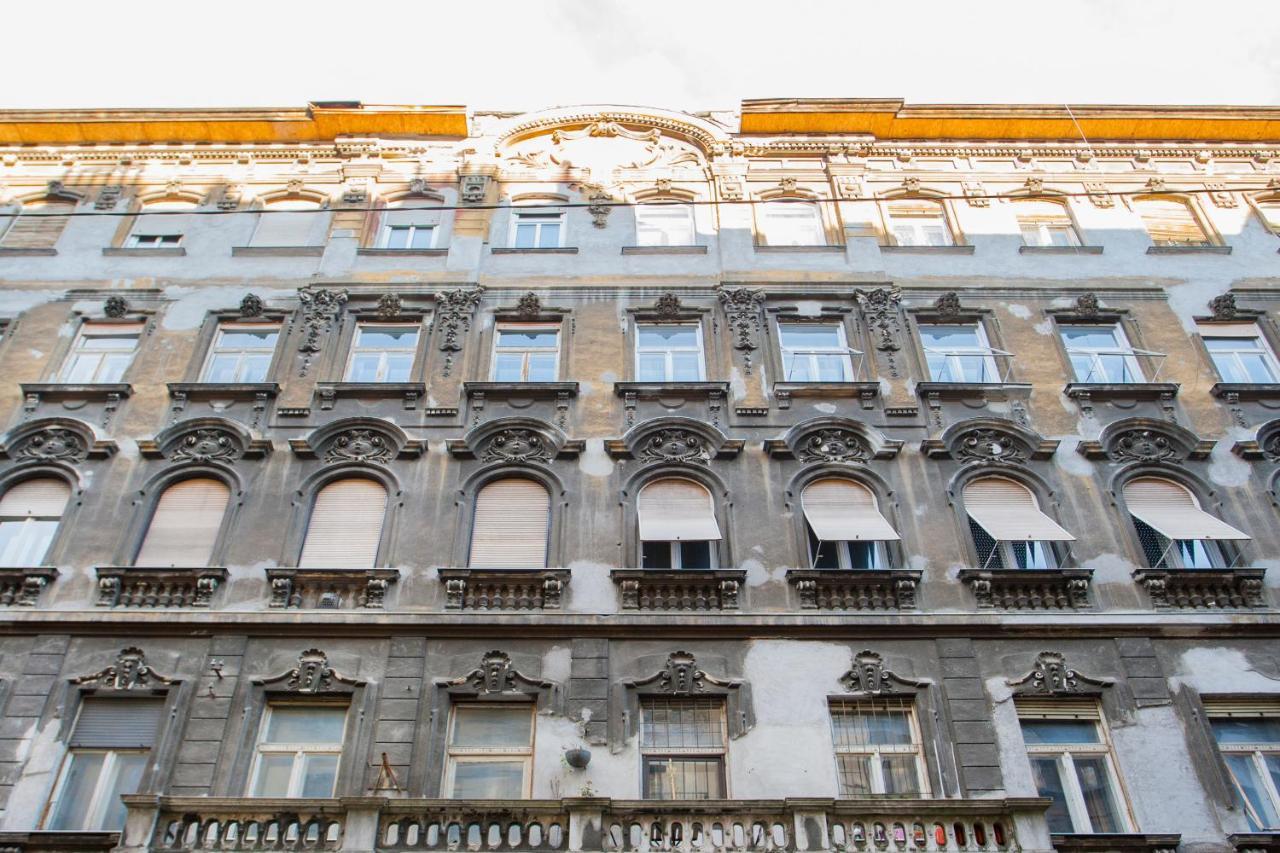 Inviting Flat In The Heart Of Town Apartamento Budapeste Exterior foto