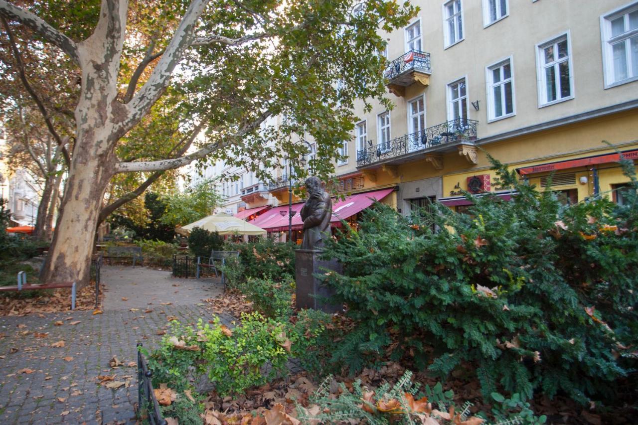 Inviting Flat In The Heart Of Town Apartamento Budapeste Exterior foto
